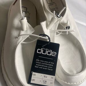 Hey Dude White Loafers Womens Shoes NWT Size 7